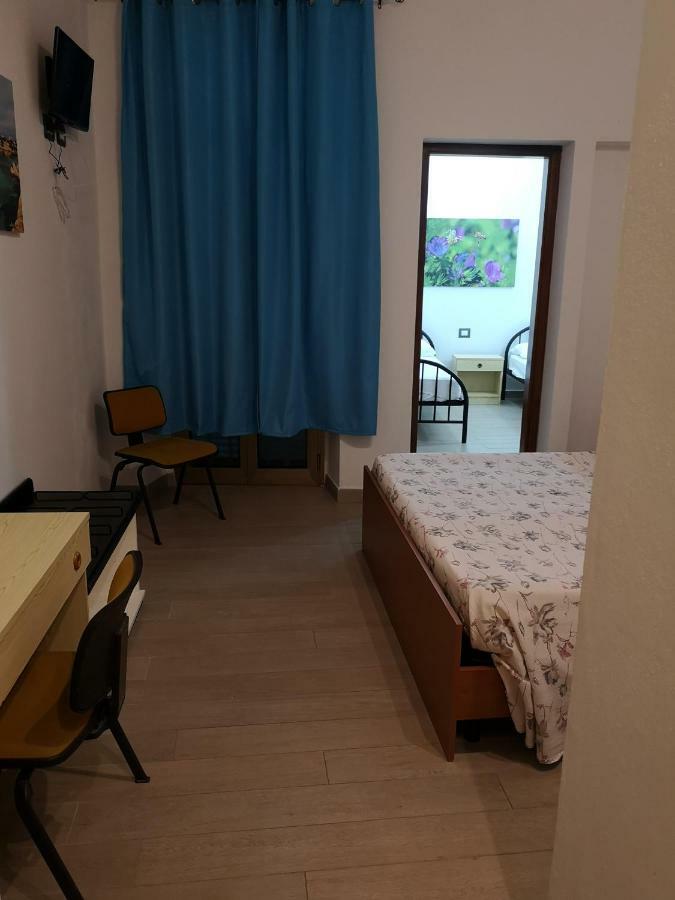 Domo Silvia Bed & Breakfast La Maddalena  Eksteriør bilde
