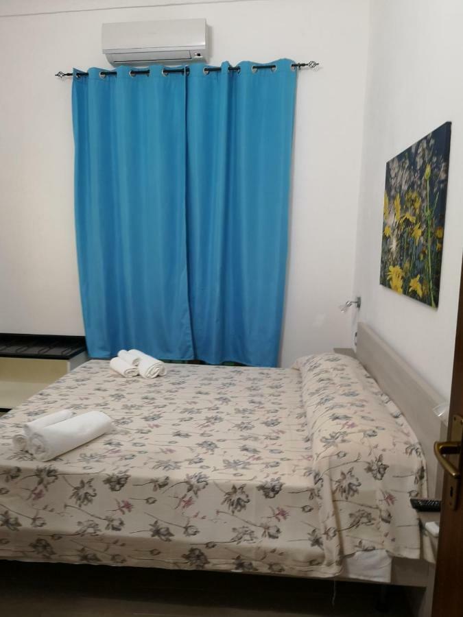 Domo Silvia Bed & Breakfast La Maddalena  Eksteriør bilde