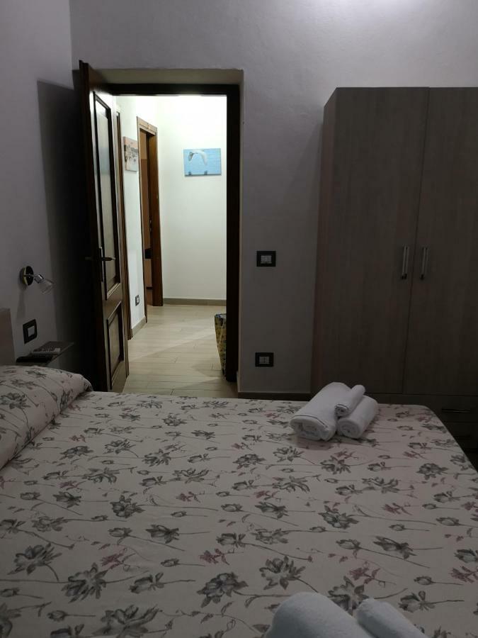 Domo Silvia Bed & Breakfast La Maddalena  Eksteriør bilde